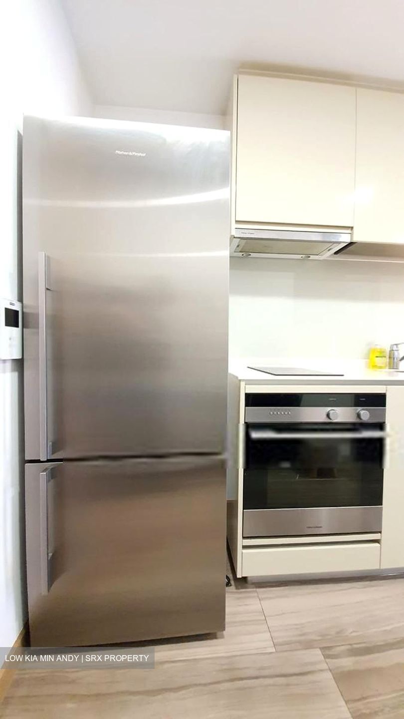 Lakeville (D22), Condominium #585427881